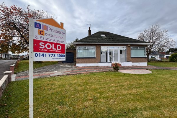 A Large Corner Plot Bungalow With Detached Garage – Criffell Gardens, Mount Vernon, Glasgow