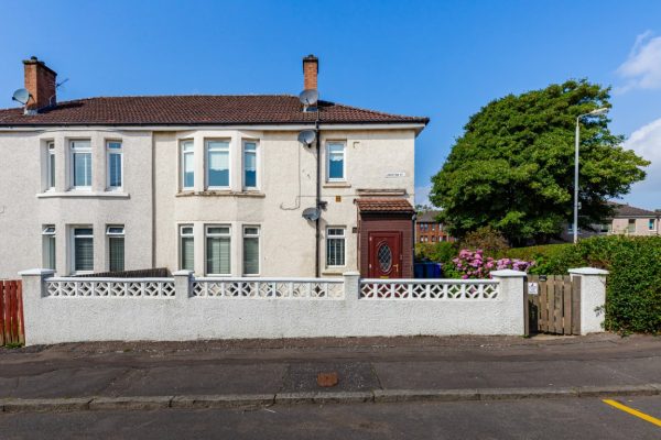 A 2 Bedroom Main Door Upper Cottage Flat – Liberton Street, Riddrie, Glasgow