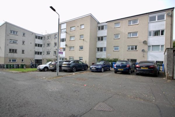 Refurbished 1 Bed Ground Floor Flat – Oak Avenue – East Kilbride