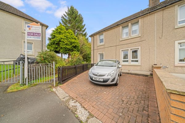 A 1 Bedroom Main Door Upper Cottage Flat – Luggiebank Place, Baillieston, Glasgow