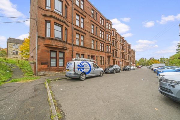 A 3 Bedroom Upper Flat Within Red Sandstone Building -Midton Street, Germiston, Glasgow