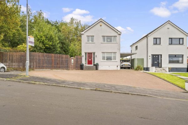 A Large 3 Bedroom Detached Villa – Hailes Avenue, Mount Vernon, Glasgow