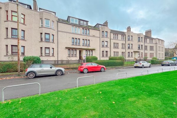 A 4 Bedroom Duplex Apartment With Balcony – Ballindalloch Drive, Dennistoun, Glasgow