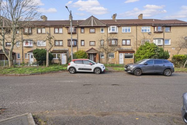 A 3 Bedroom Second Floor Flat Within Popular Development – Finlarig Street, Easterhouse, Glasgow