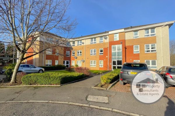 2 Bedroom Top Floor Flat With Leafy Open Outlooks – May Wynd, Hamilton, Lanarkshire