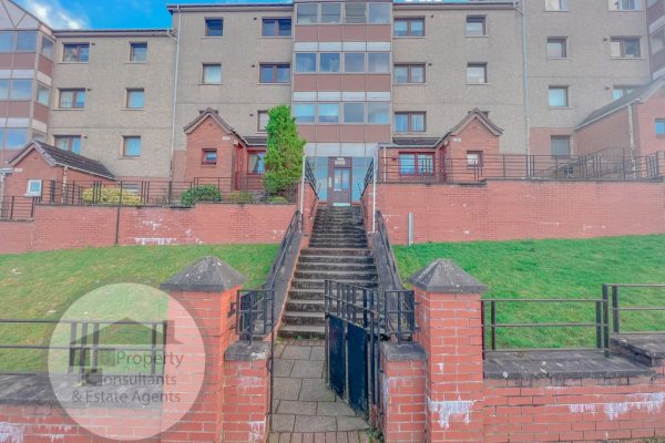 A 2 Bed First Floor Flat In Excellent Condition – Carmunnock Road, Castlemilk,Glasgow