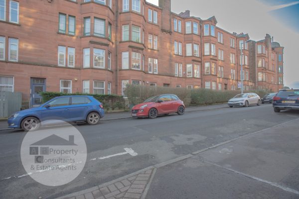 Unfurnished 2 Bed Second Floor Flat – Golfhill Drive, Dennistoun