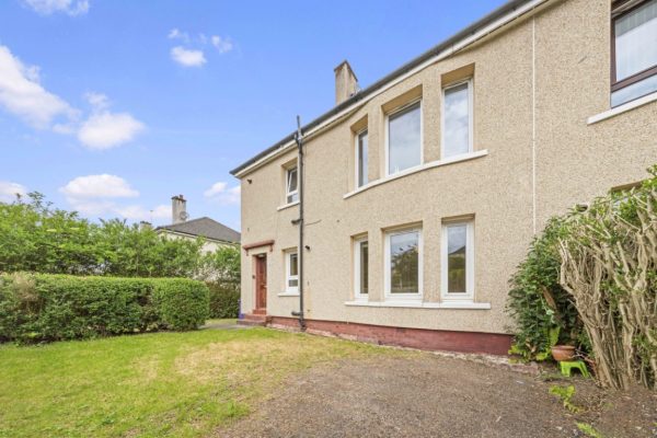 A Two Bedroom Main Door Lower Cottage Flat – Murrayfield Street, Carntyne, Glasgow