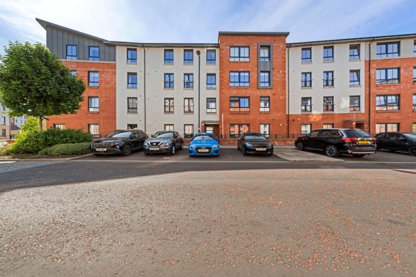 A Two Bedroom Luxury First Floor Flat – Dalmeny Gate, New Gorbals, Glasgow