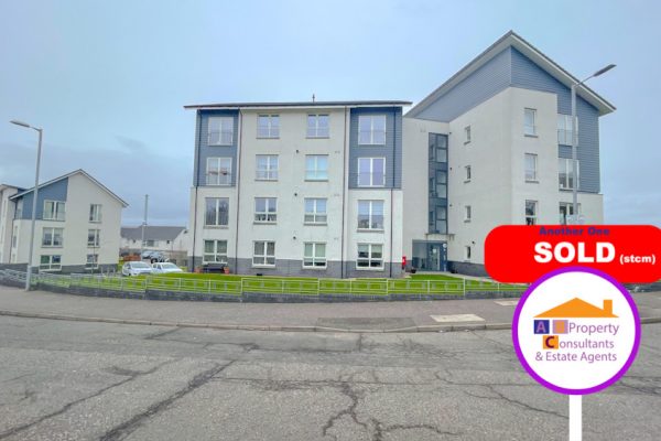 A Larger Style 2 Bedroom First Floor – Prospecthill Circus, Toryglen