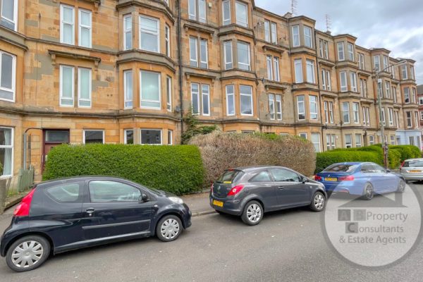 FURNISHED – 2 Bed Top Floor Flat – Finlay Drive, Dennistoun