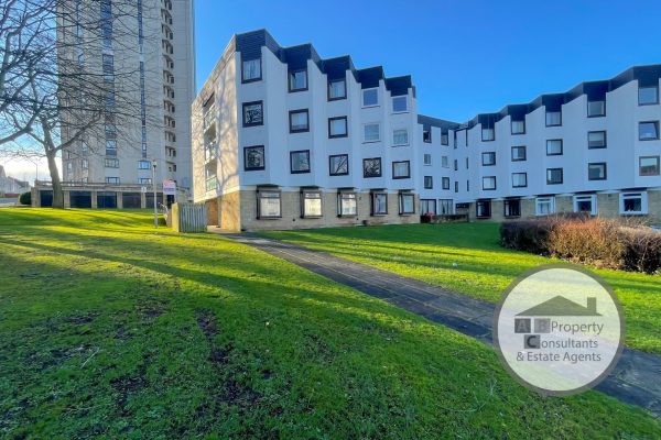 Rarely Available Larger Style 2 Bedroom Flat – Clyde House, The Furlongs, Hamilton