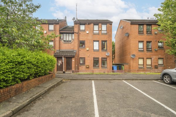 A Rarely Available 1 Bedroom Flat – Budhill Avenue, Budhill, Glasgow