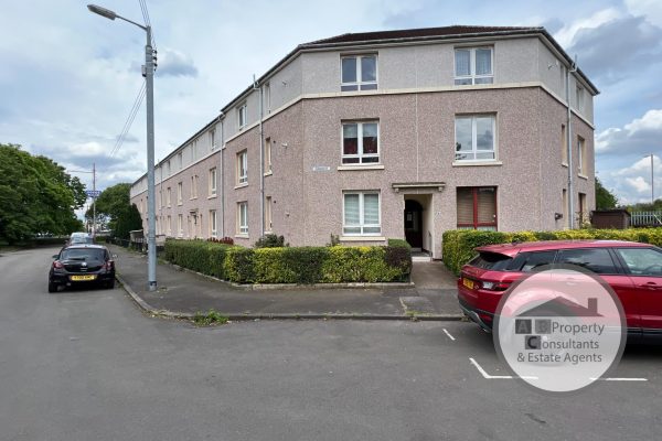 A 2 Bedroom Larger Style First Floor Flat – Dunrobin Street, Parkhead, Glasgow