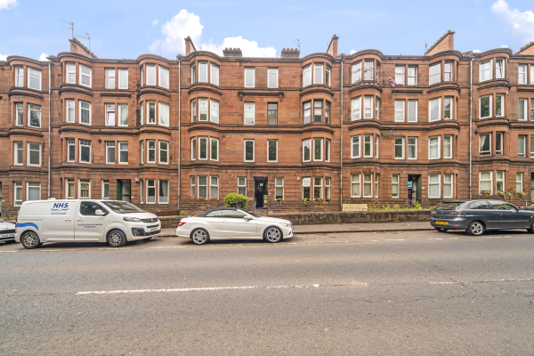 A Larger Style 2 Bedroom Flat – Tollcross Road, Tollcross, Glasgow