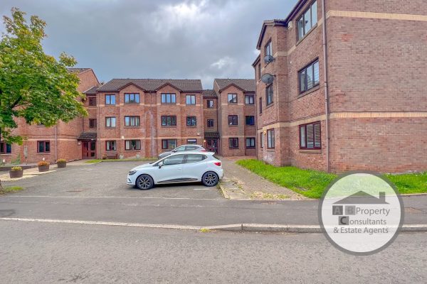 A Rarely Available Larger Style 2 Bedroom Ground Floor Flat – Mahon Court, Moodiesburn, Glasgow