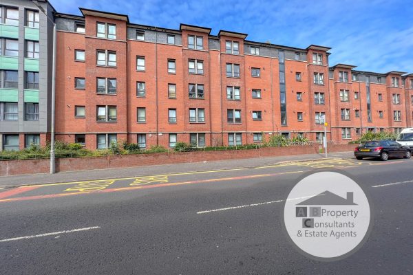 A Rarely Available 2 Bedroom First Floor Flat –  Springfield Road, Parkhead, Glasgow