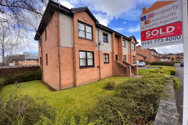 A Rarely Available 2 Bedroom Upper Flat – Gartocher Drive, Sandyhills, Glasgow
