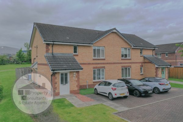 A Larger Style 2 Bedroom Main Door Upper Cottage Flat – Springhill Farm Road, Springhill, Glasgow