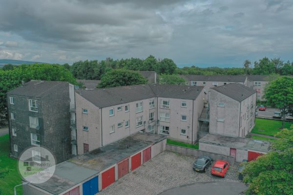 A 2 Bedroom Refurbished First Floor Flat – Hazel Road, Cumbernauld, Glasgow
