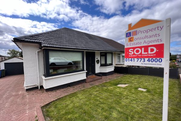 A Very Rarely Available Larger Style Semi-Detached Bungalow – Wester Road, Mount Vernon, Glasgow