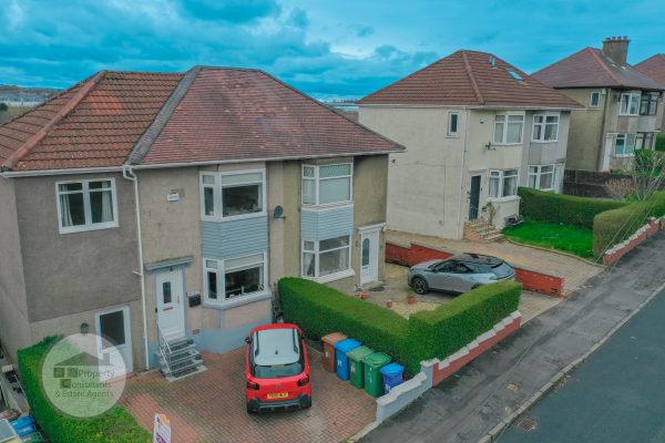 A Superbly Extended 4 Bedroom 2 Public Rooms Villa – Springhill Road, Baillieston, Glasgow