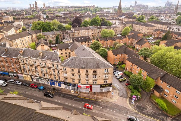 A Larger Style 2 Bedroom Corner Flat Located On The First Floor – Maryhill Road, Glasgow