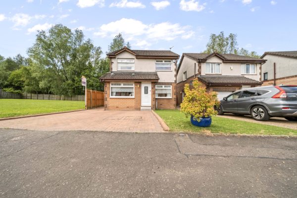 A 4 Bedroom Extended Detached Villa – Bellvue Way, Carnbroe, Lanarkshire