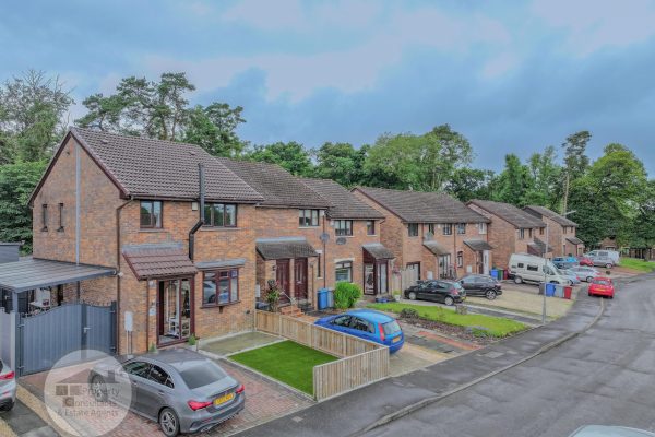 A Superbly Upgraded Larger Style 3 Bedroom End Terrace Villa – Sutherland Way, East Kilbride, Glasgow