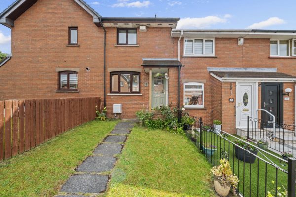 1 Bedroom Mid Terrace Villa With Driveway – Aberuthven Drive, Mount Vernon, Glasgow