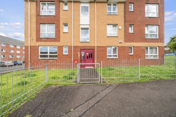 A Rarely Available 1 Bedroom Modern Upper Flat – Dalveen Street, Shettleston, Glasgow