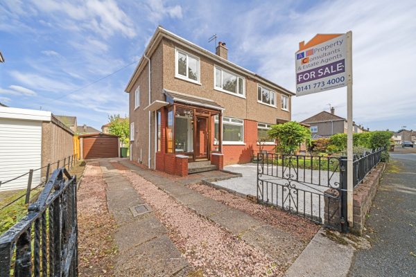 Superbly Upgraded 3 Bedroom Semi-Detached Villa – Bideford Crescent, Mount Vernon, Glasgow