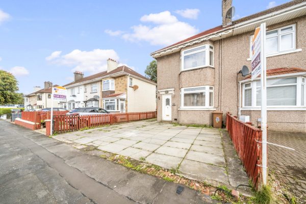 An Extended 2 Bedroom End Terrace Villa – Camp Road, Baillieston, Glasgow