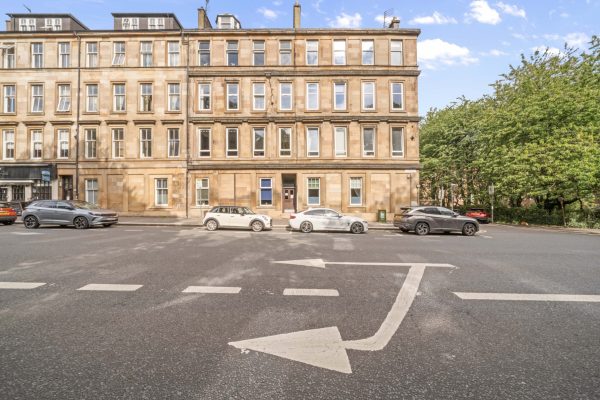 A 6 Bedroom Duplex Victorian Sandstone Apartment Set Over Two Levels – Pollokshaws Road, Strathbungo, Glasgow